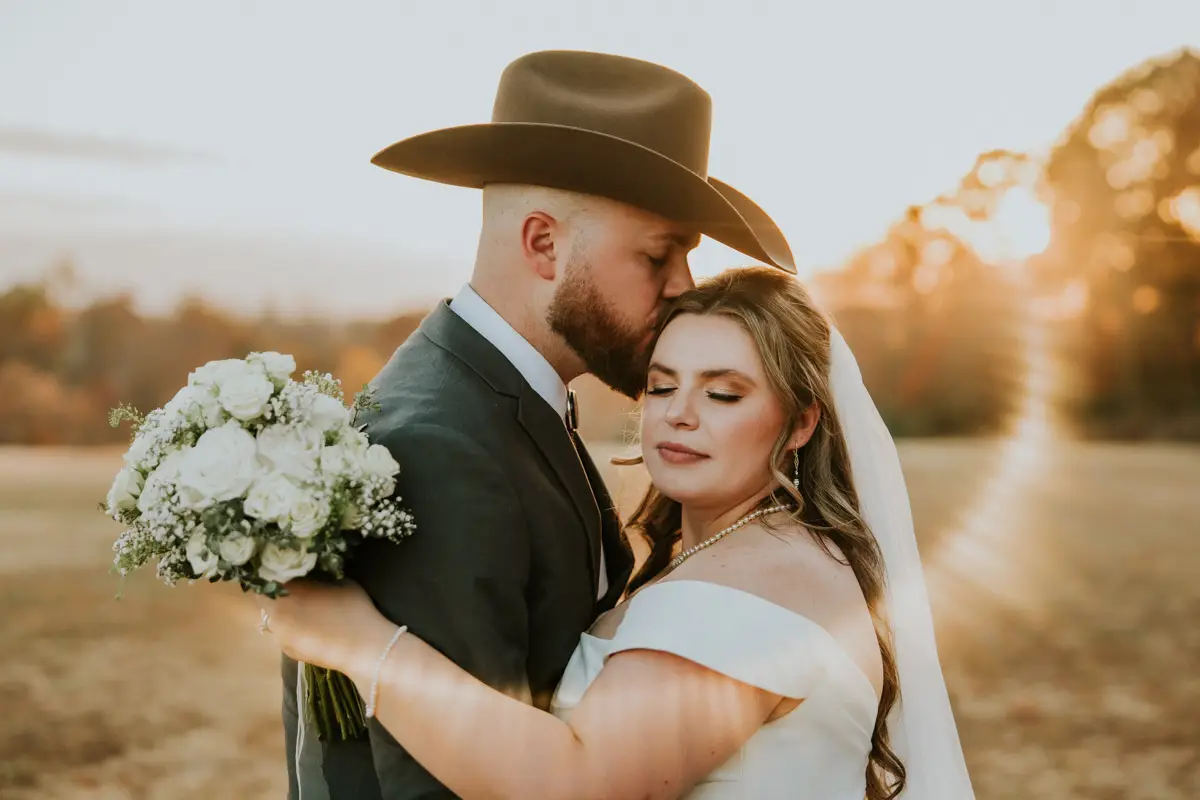 Bride and groom candid moment in Northwest Arkansas by Haziel Photo & Films