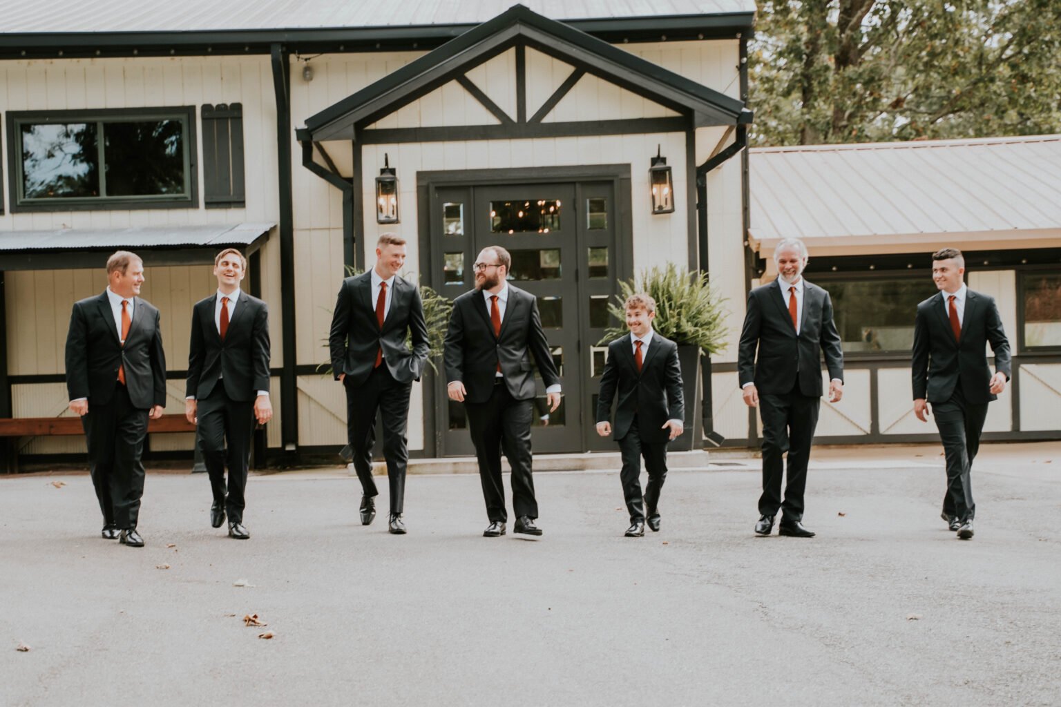 Wedding party at The Barn at the Springs, Springdale AR