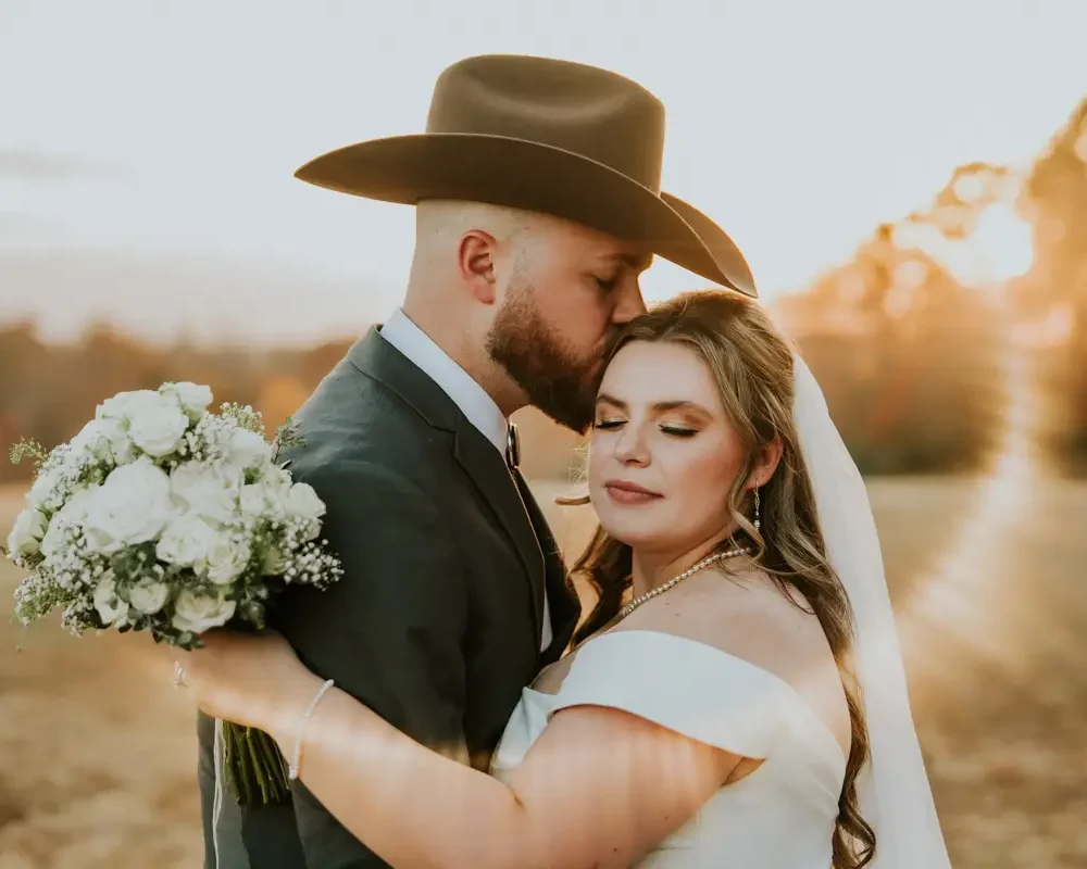 Bride and groom candid moment in Northwest Arkansas by Haziel Photo & Films